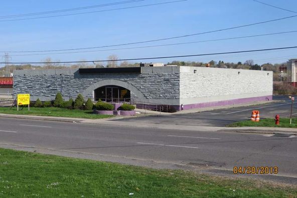 Friudo: 3011 Erie Blvd E, Syracuse, NY 13224